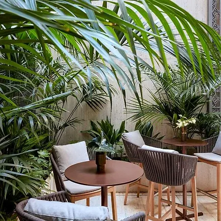 Almanac Hotel