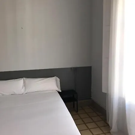 Monegal Отель Барселона