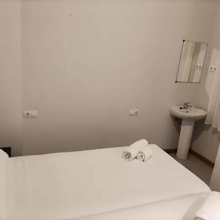 Отель Monegal 2*