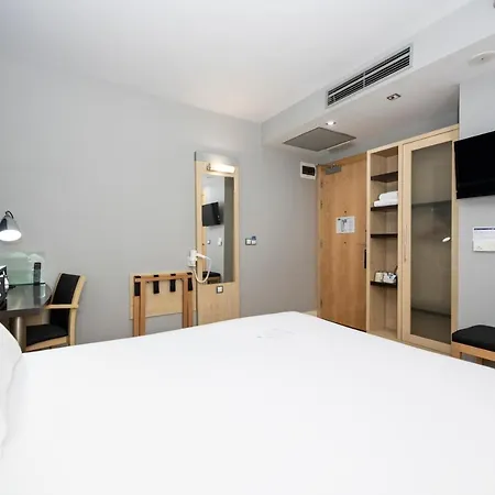 Hotel Express 22@ By Ihg