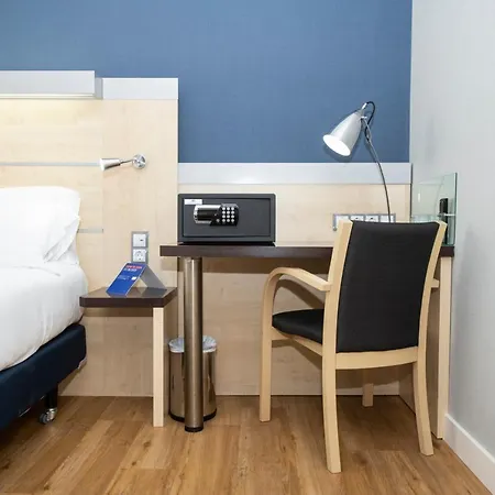 Hotel Express 22@ By Ihg 3*