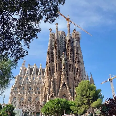 Lepanto 150m From Sagrada Familia Barcelona