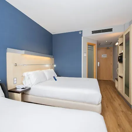 Holiday Express City 22@ By Ihg