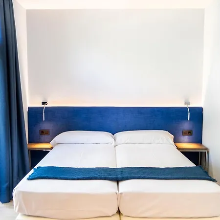 Caledonian Hotel 3*