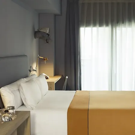 Yurbban Trafalgar Hotel