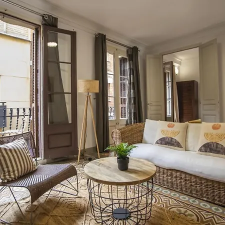 P2sal1071- Elegant In Carrer De Salinas ברצלונה