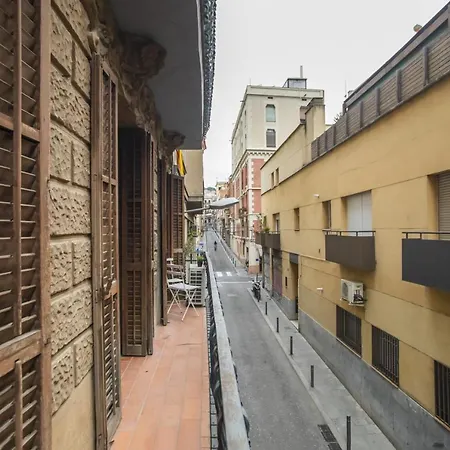 P2sal1071- Elegant In Carrer De Salinas ברצלונה