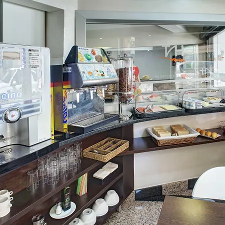 Nuevo Triunfo Hotel
