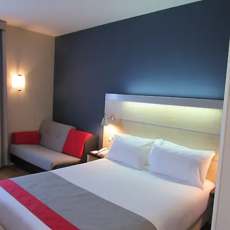 Holiday Express City 22@ By Ihg