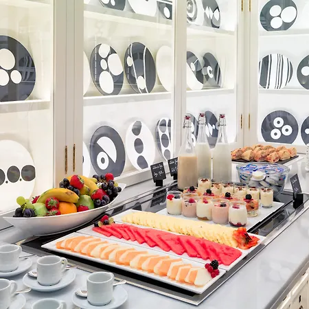 H10 Universitat (adults Only)