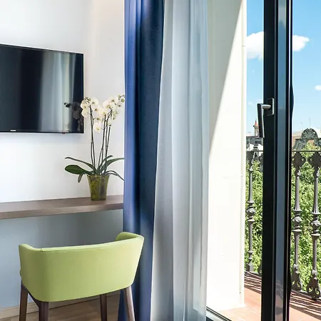 Hotel Caledonian 3*