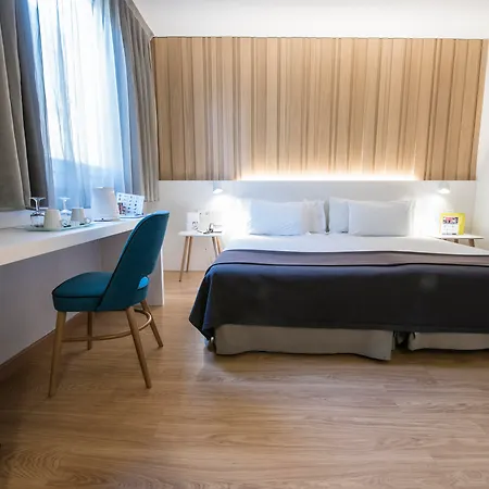 Otel Silken Ramblas 4*