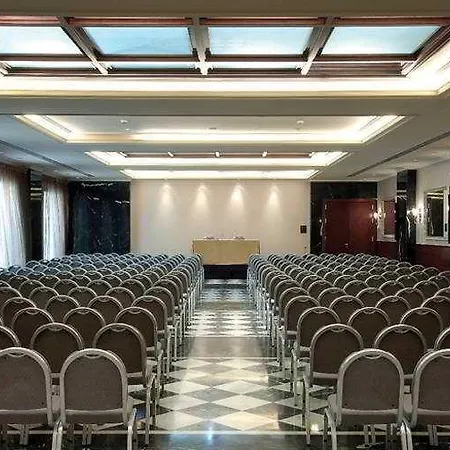 Center Hotell