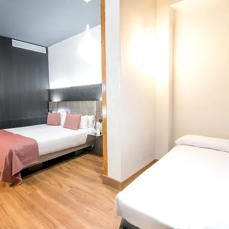 Hotel Petit Palace Museum 4*