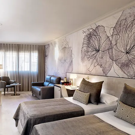 Salles Pere Iv Hotel