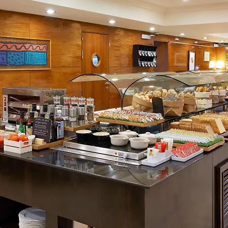 Nh Eixample Hotel