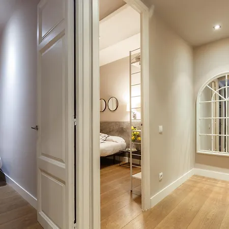 Ainb Eixample-miro Appartement *