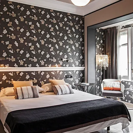 Hotell Ainb Eixample-muntaner 2*