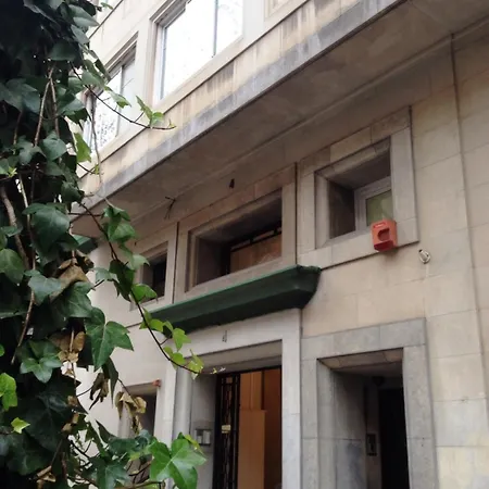 Hotell Ainb Eixample-muntaner 2*