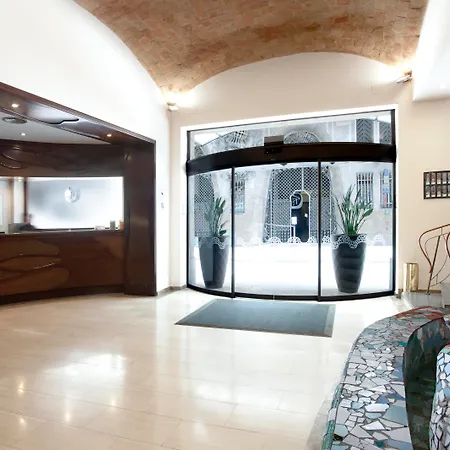 Gaudi Отель 3*