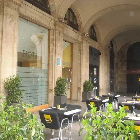 Roma Reial Hotel *