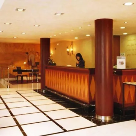 Silken Sant Gervasi מלון