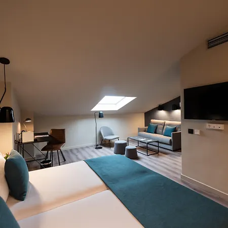 Otel Atenea Rekord 4*