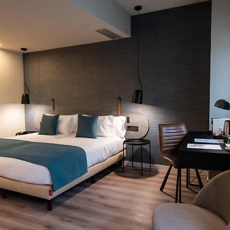 Otel Atenea Rekord 4*