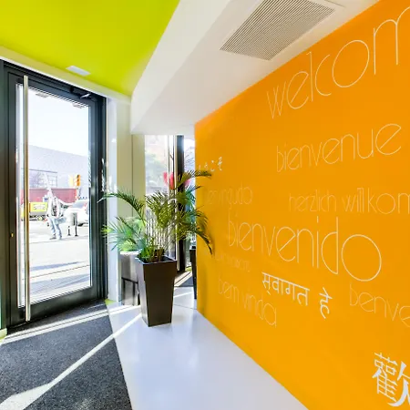 Cosmo Sants Apartment *