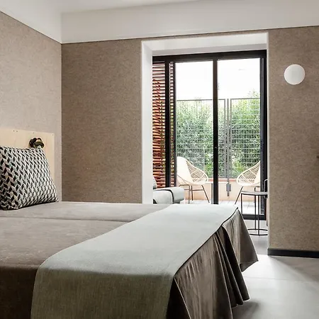Hotel Raval House 3*