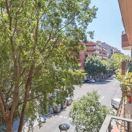 Daire Spacious 3 Bed In The Heart Of Sant Antoni