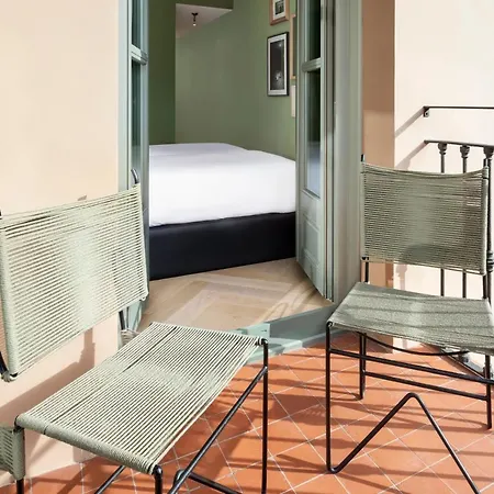 Hotel One Shot Arago 3*