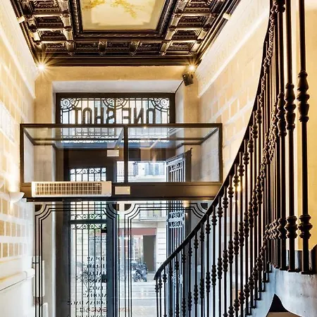 One Shot Arago 3* Barcelona
