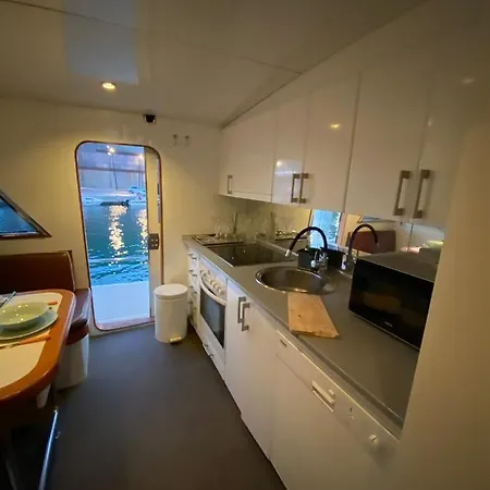 Amazing Boat To Sleep In Barcelona