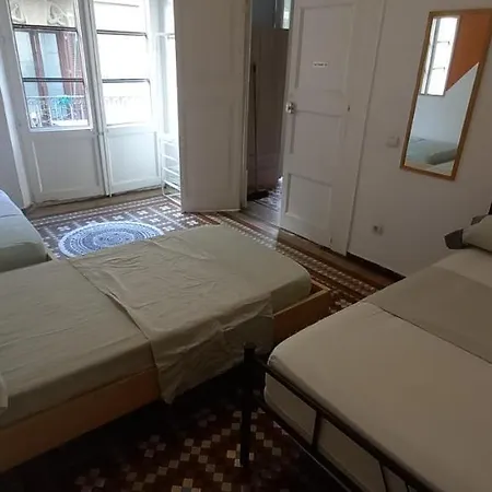 Urpi Hostel *