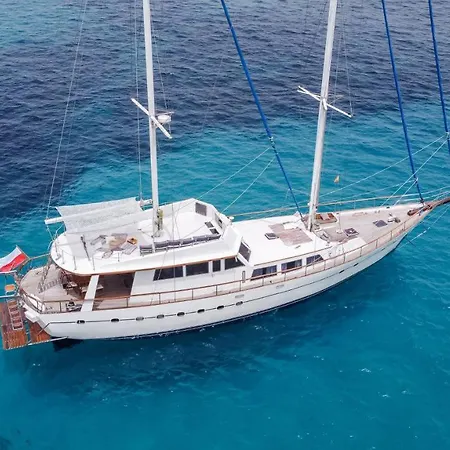 Botel Spacious Yacht Center 5 Barcelona