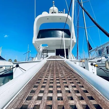Barco Muy Romantico Con Parking!
