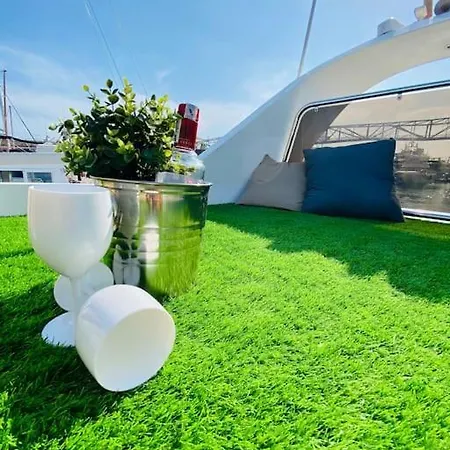 Barco Muy Romantico Con Parking! * San Adrián de Besós