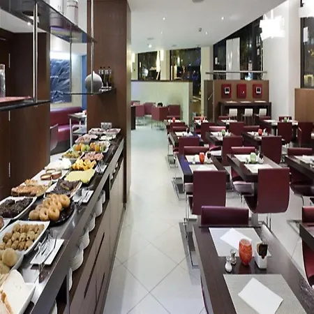 Ilunion Auditori Hotel 3*