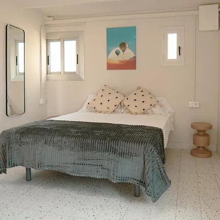 Apart-hotel Smartr Ramblas Barcelona