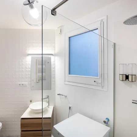 Apartment Majestic 4br/4bath In Sagrada Familia Area