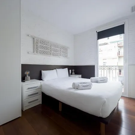 Enjoybcn　ガウディ　アパートメント