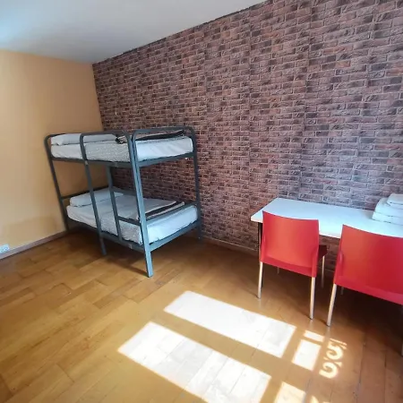 Hostel Diagonal House *