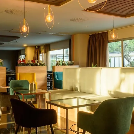 Отель Eurohotel Diagonal Port 4*