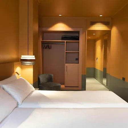 Chic&basic Reding 3* Barcelona