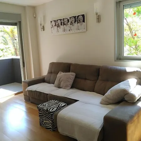 Luxury Flat, 3 Bedrooms, 2 Bathrooms And Swimming Pool Next To The Beach!!