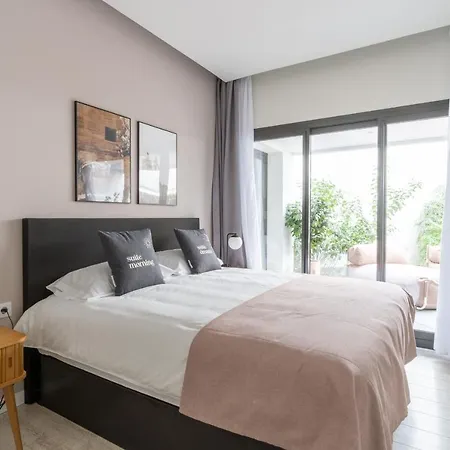 Limehome Rector Triado *