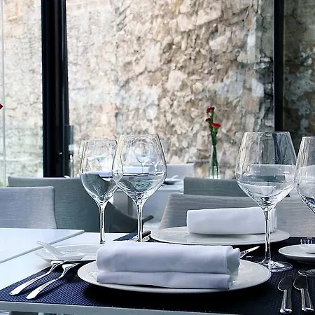 Olivia Plaza Hotel 4*