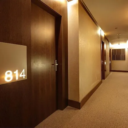Olivia Plaza Hotel