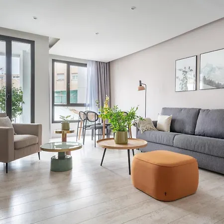 Limehome Rector Triado *